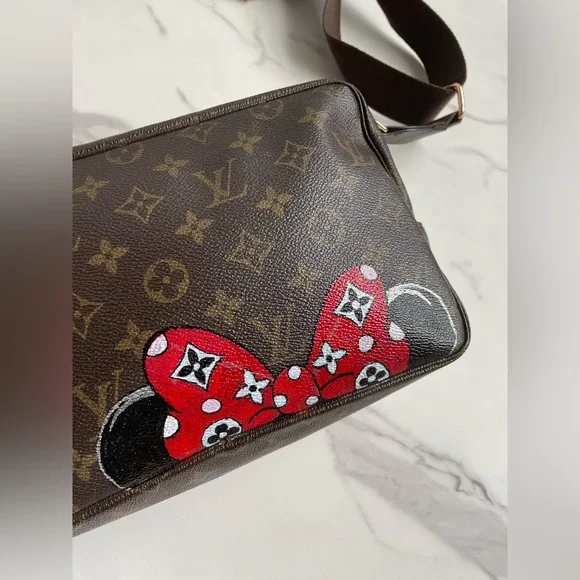 SOLD! Louis Vuitton Monogram hand-painted crossbody - Picture 6 of 14